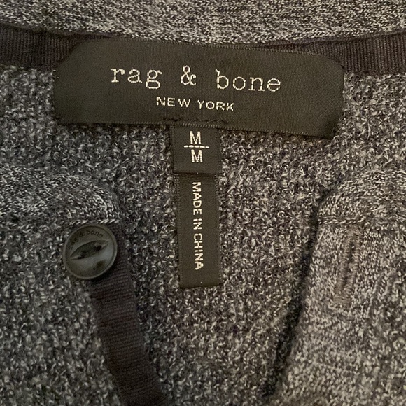 Rag & Bone 100% Merino Wool Henley Pullover Sweater Dark Heather Gray Size M - Picture 2 of 6